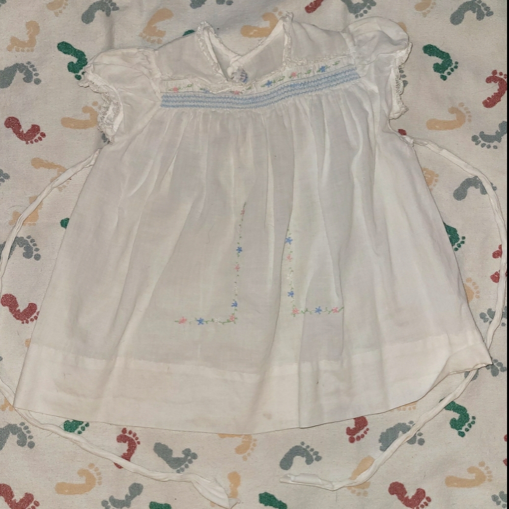 25% off bundles 3+ vintage Nannette frock
